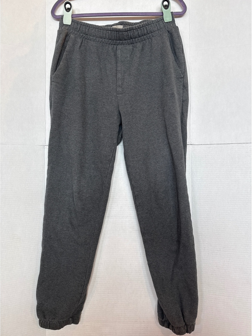 Everlane Organic Cotton Gray Sweatpants with Elastic Waist and Ankles